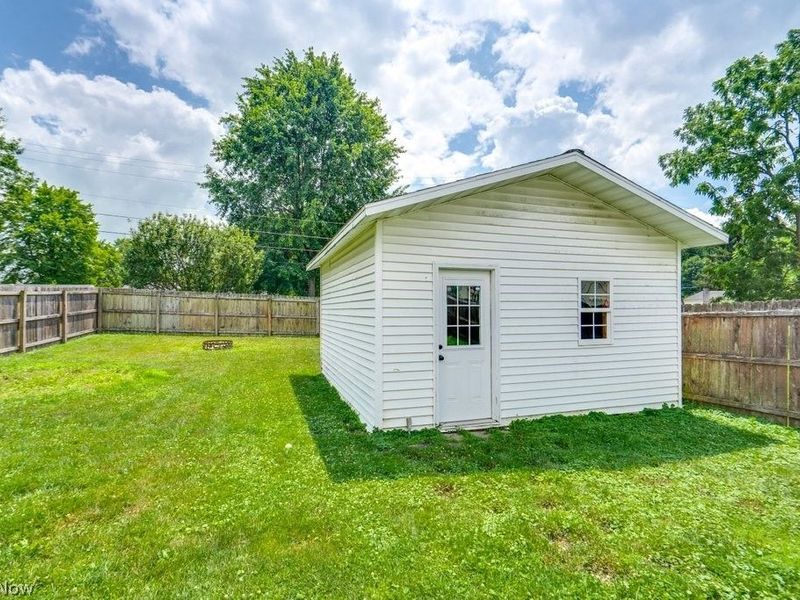 344 2nd Street SW, Brewster, OH 44613 Photo 3