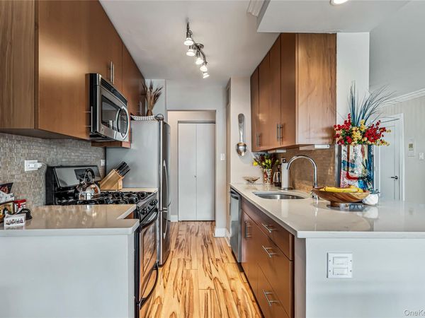 18-15 215 Street , Unit 14 G, Bayside, NY 11360