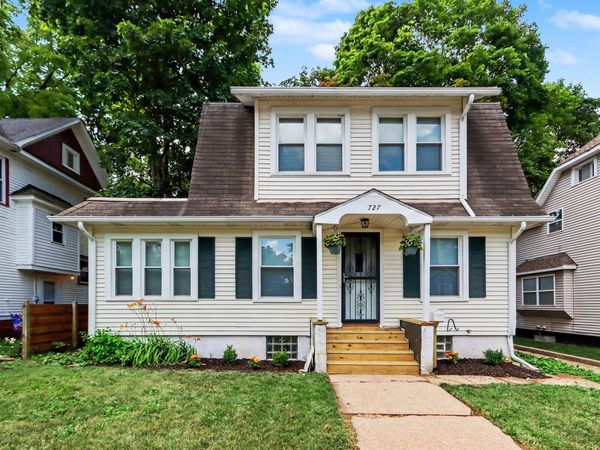 727 Staples Avenue, Kalamazoo, MI 49007