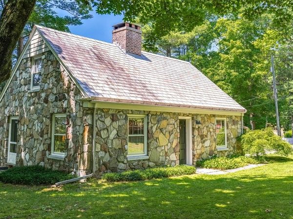 18 Plum Tree Road, Amherst, MA 01002