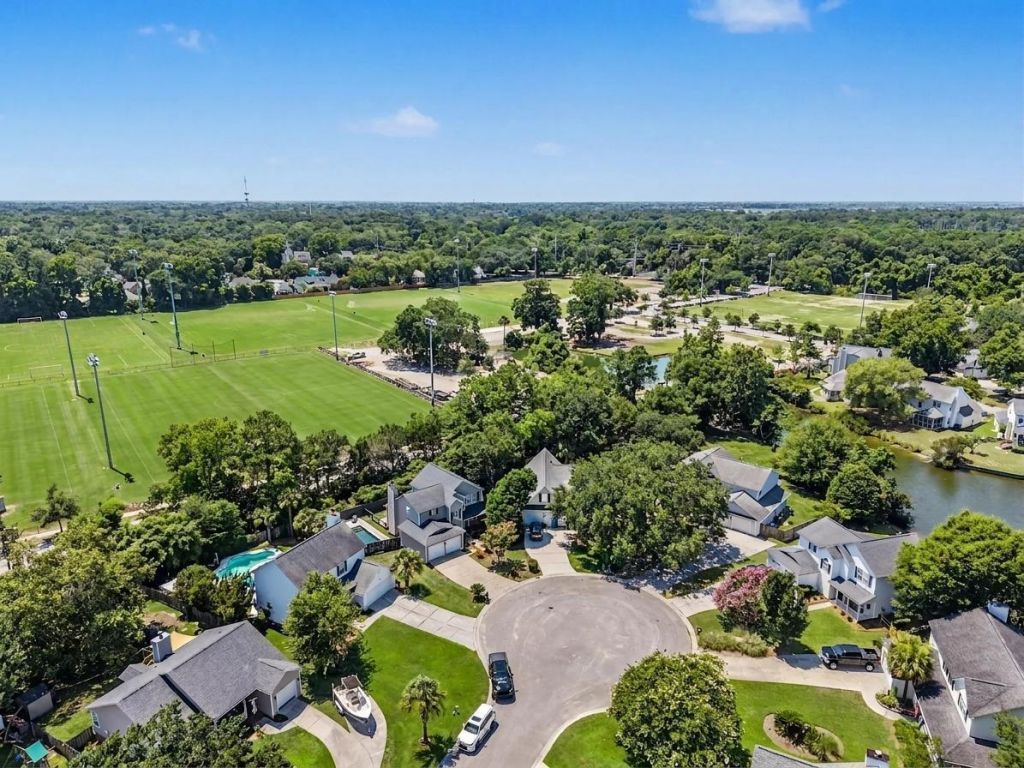1413 Spanish Moss Court Photo 43