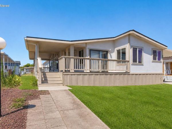 4729 S Pacific Highway, Unit 39, Phoenix, OR 97535