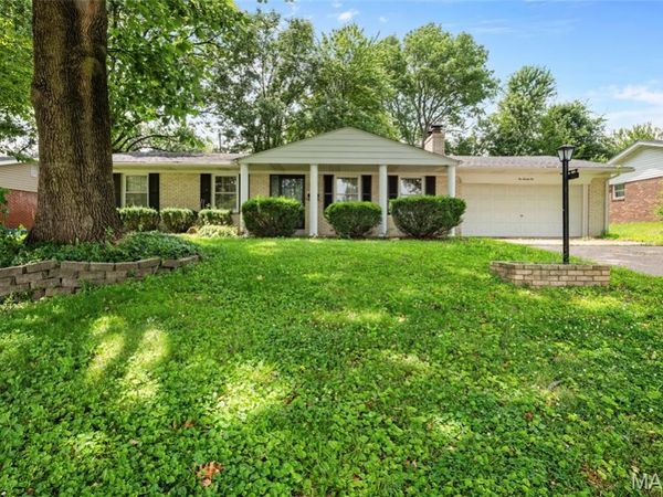 121 Williamsburg Drive, Belleville, IL 62221