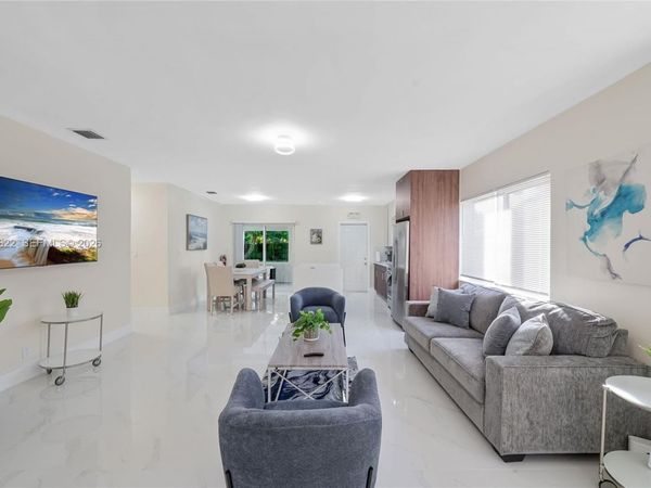 1021 NE 3rd Ave , Fort Lauderdale, FL 33304