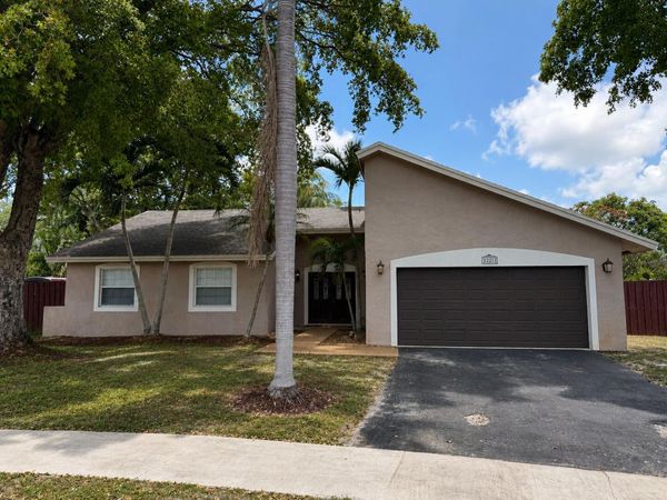 Lauderhill, FL 33351