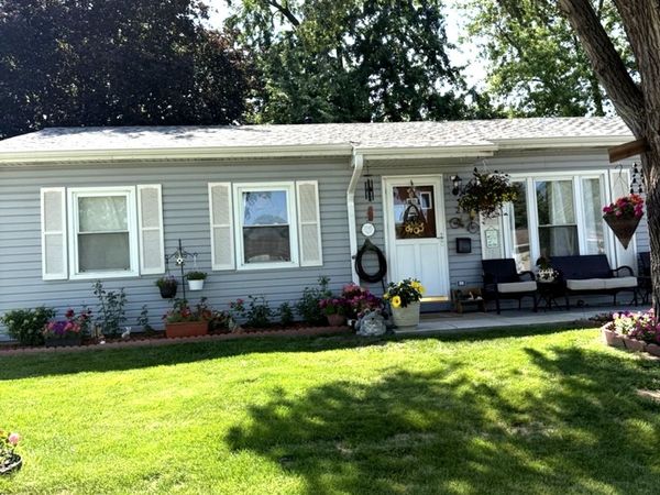 216 Linden Avenue , Romeoville, IL 60446
