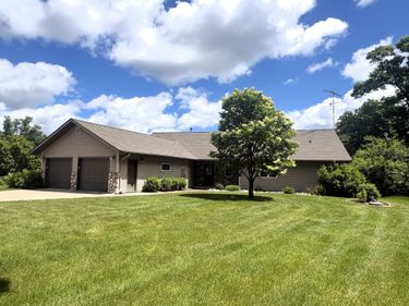 12787 Braseth Bay Road, Lake Park, MN 56554