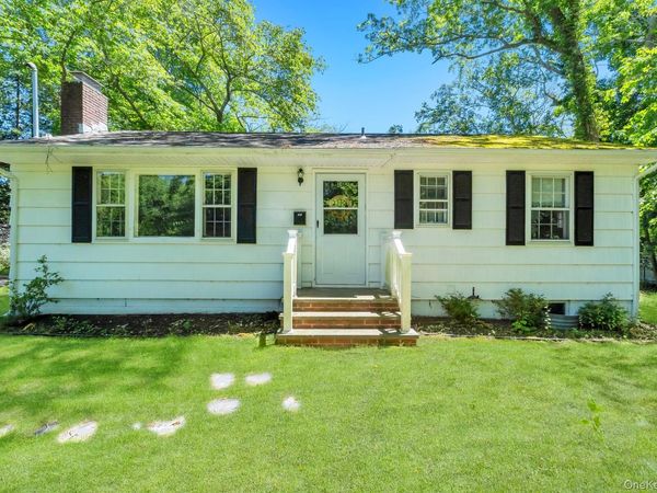 64 Cove Hollow Road, East Hampton, NY 11937
