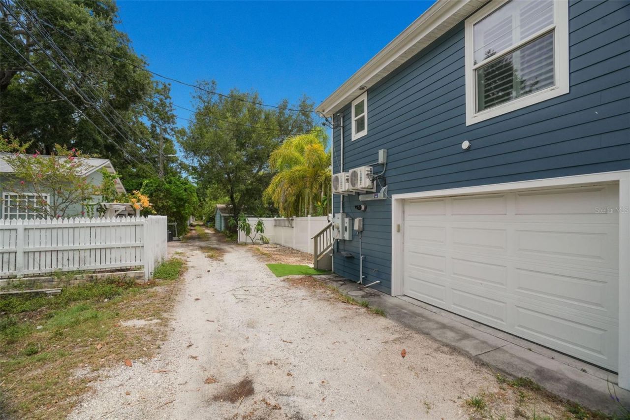 636 Wilkie Street, Dunedin, FL 34698 Photo