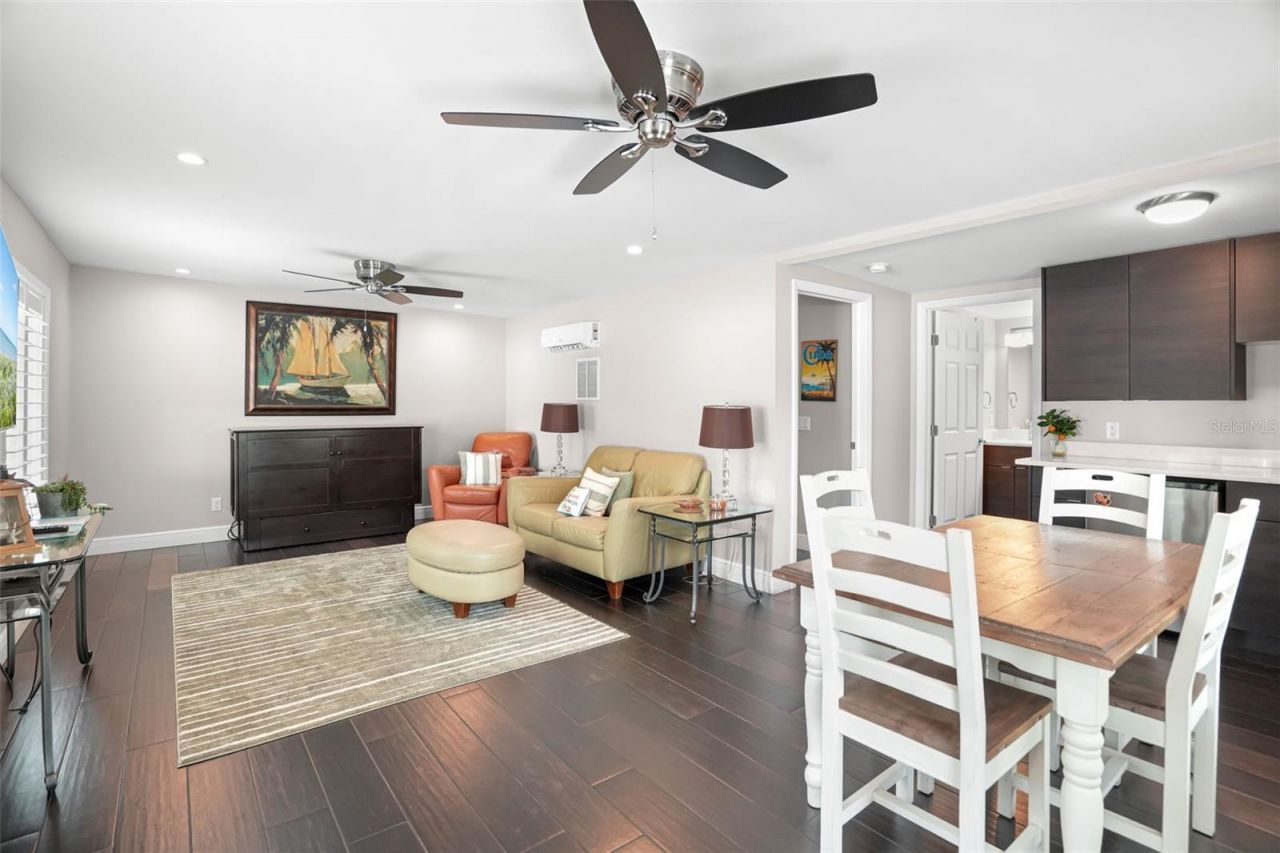 636 Wilkie Street, Dunedin, FL 34698 Photo