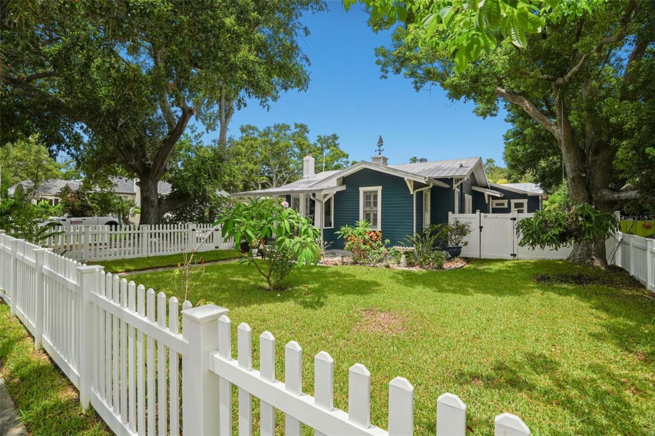 636 Wilkie Street, Dunedin, FL 34698 Photo