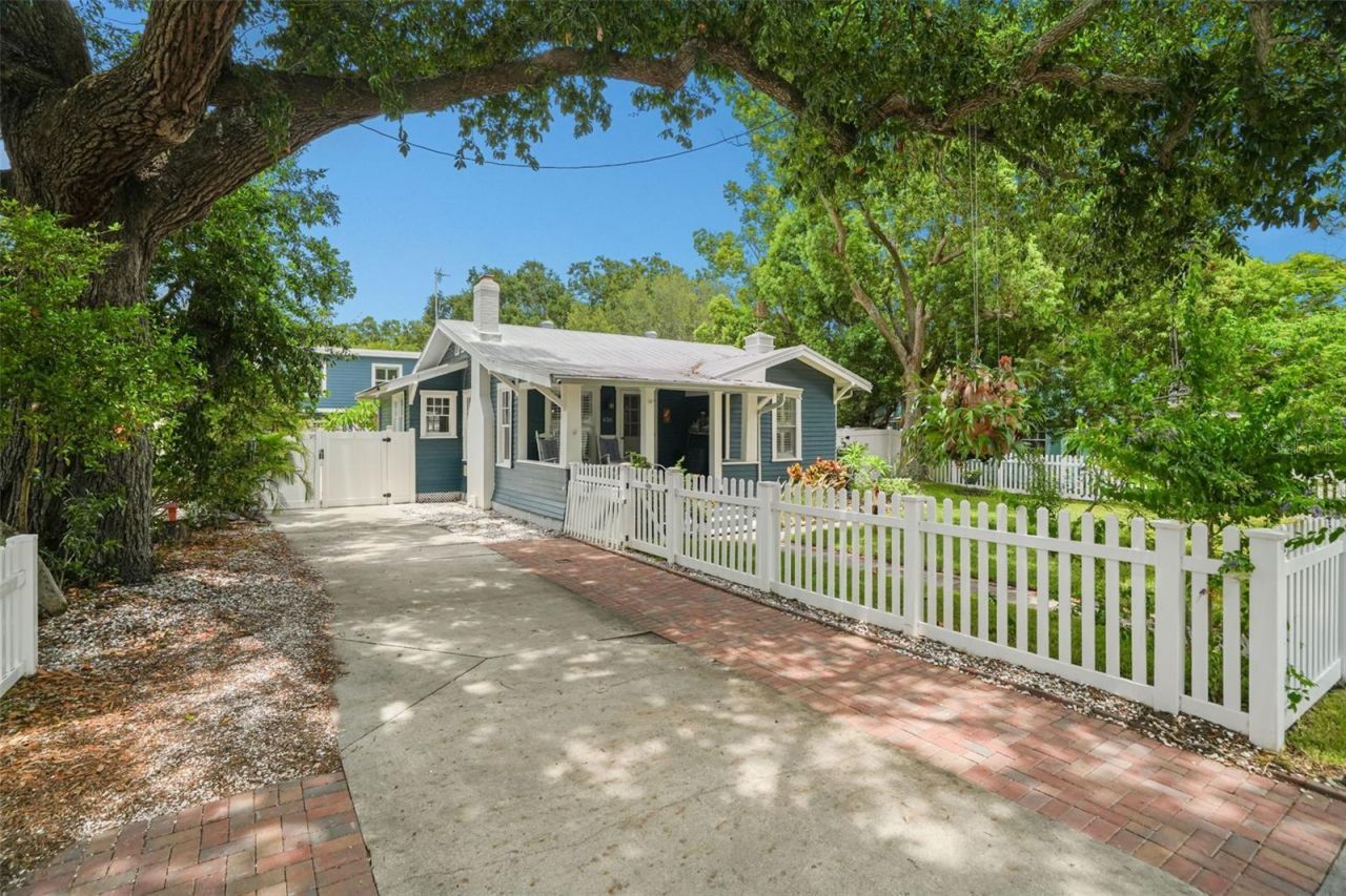 636 Wilkie Street, Dunedin, FL 34698 Photo