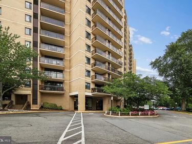 203 YOAKUM PARKWAY, Unit 925, ALEXANDRIA, VA 22304