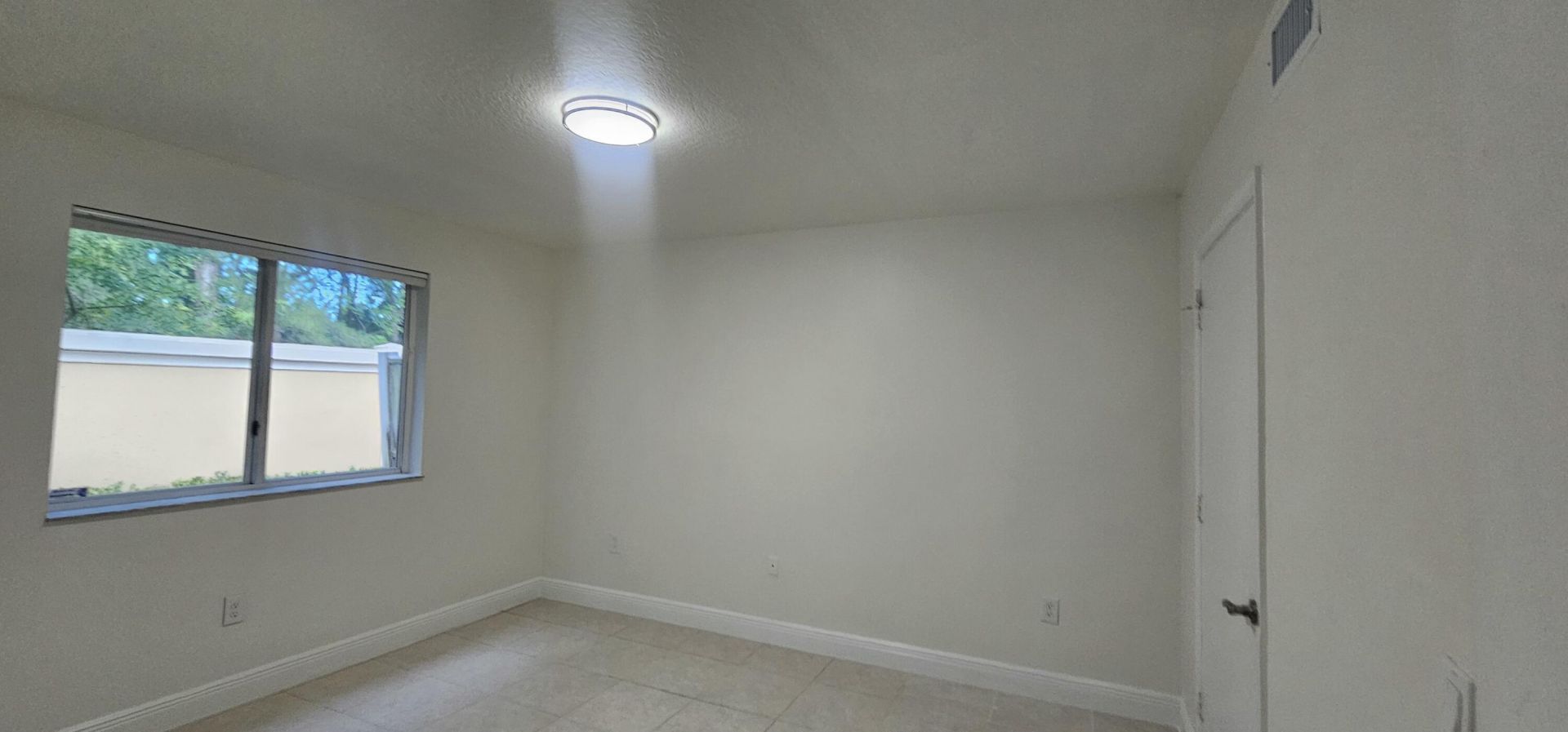 3770 N Jog Road, Unit 101, West Palm Beach, FL 33411 Photo