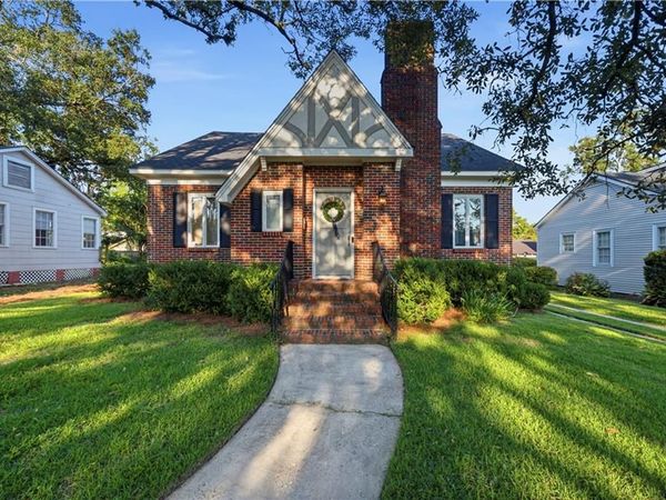 9 Audubon Place, Mobile, AL 36606