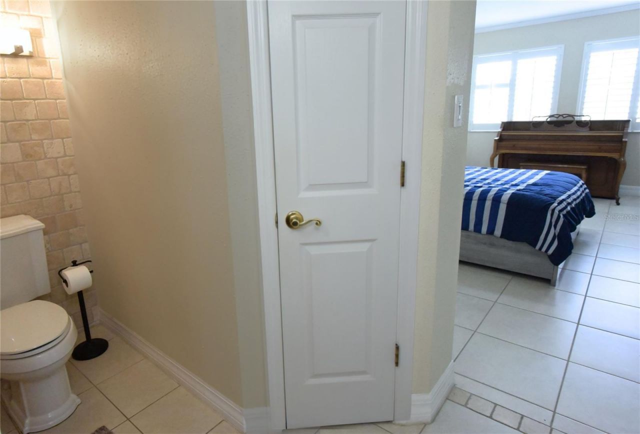5231 Lake Village Drive, Unit 27, Sarasota, FL 34235 Photo