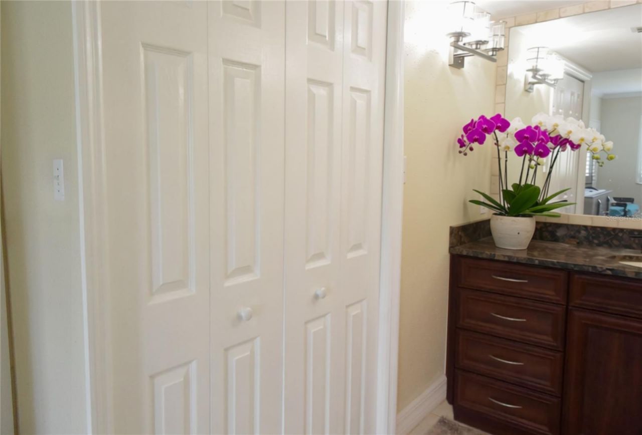 5231 Lake Village Drive, Unit 27, Sarasota, FL 34235 Photo