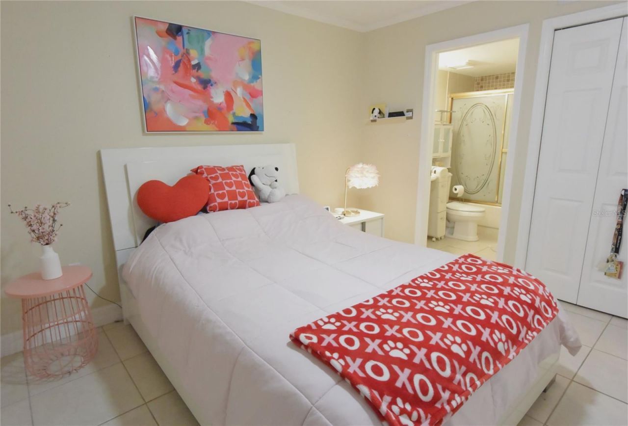 5231 Lake Village Drive, Unit 27, Sarasota, FL 34235 Photo