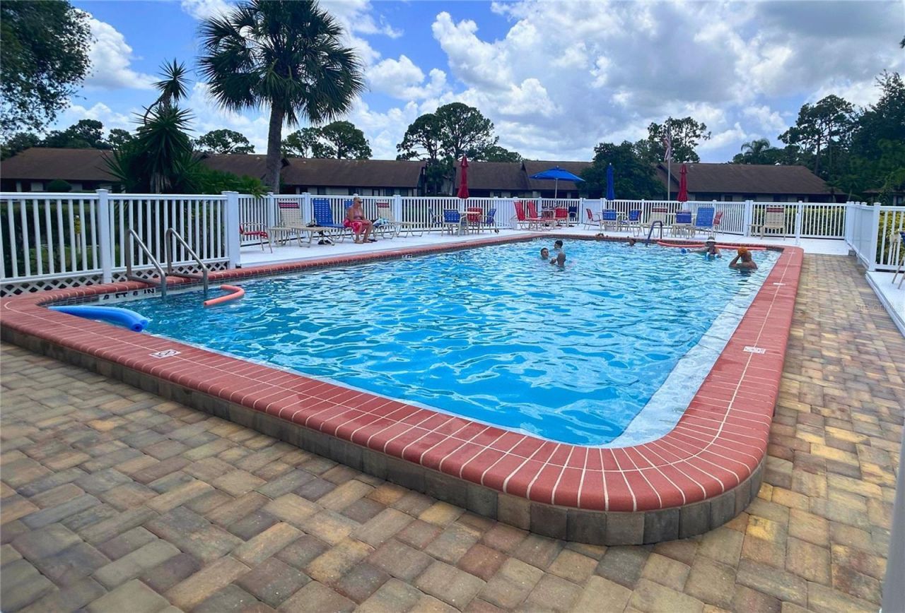 5231 Lake Village Drive, Unit 27, Sarasota, FL 34235 Photo
