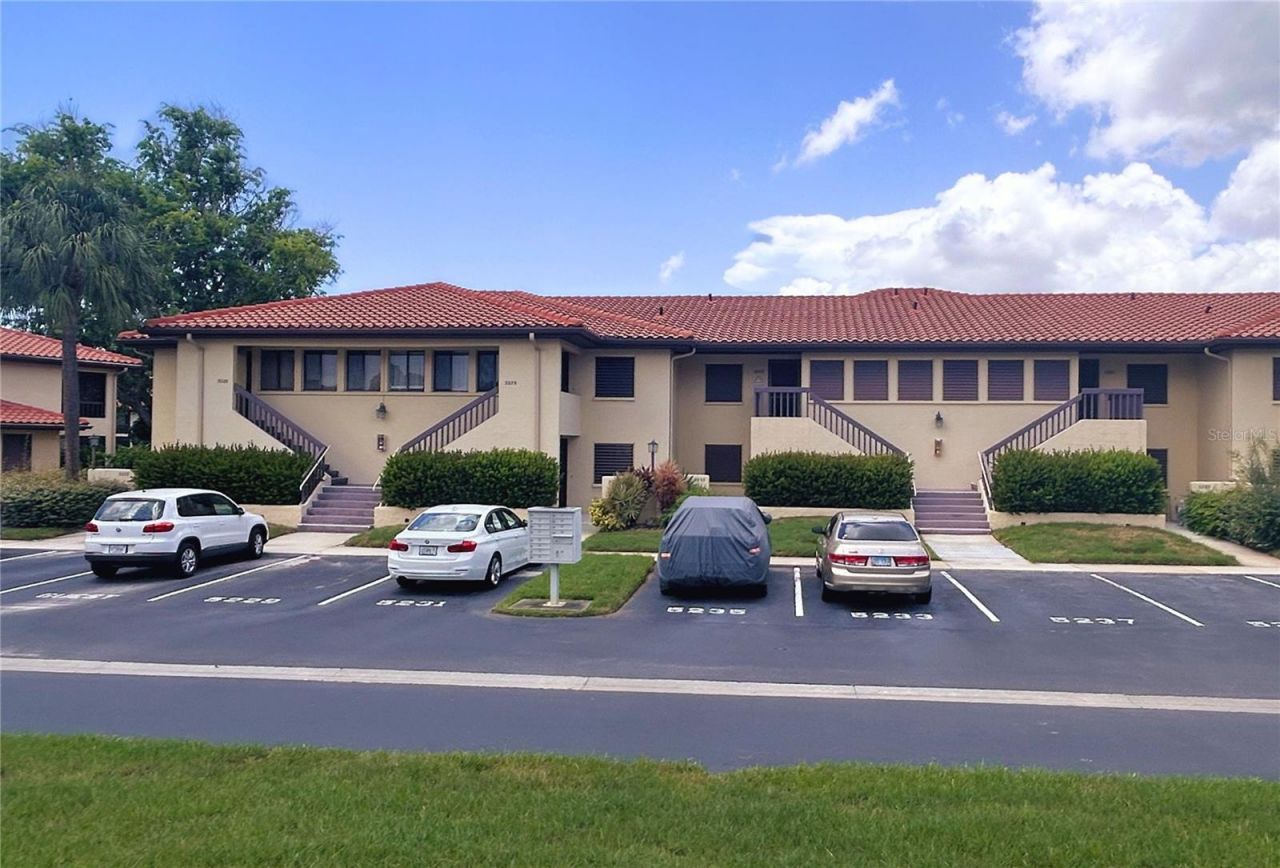 5231 Lake Village Drive, Unit 27, Sarasota, FL 34235 Photo