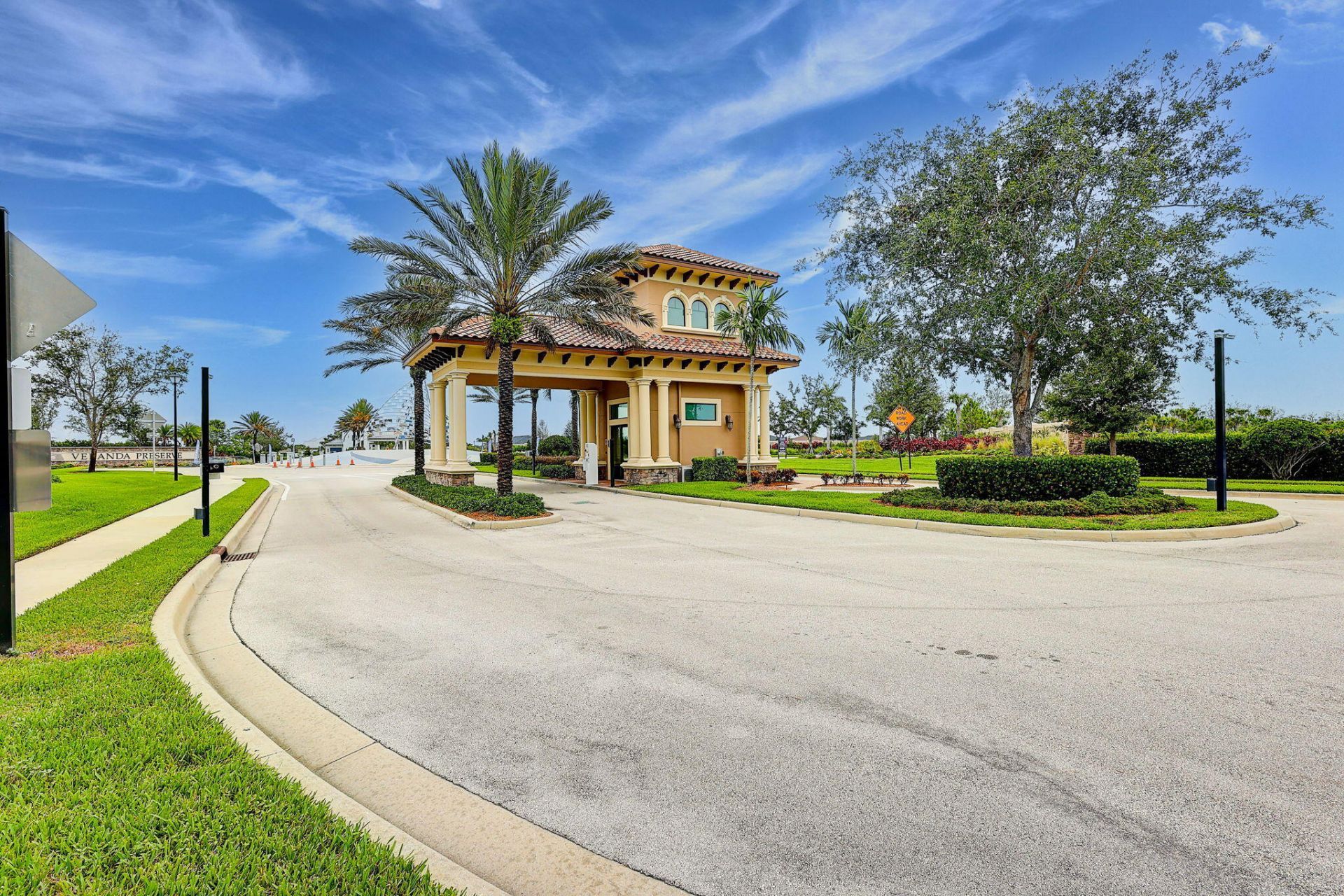 604 SE Monteiro Drive, Port Saint Lucie, FL 34984 Photo