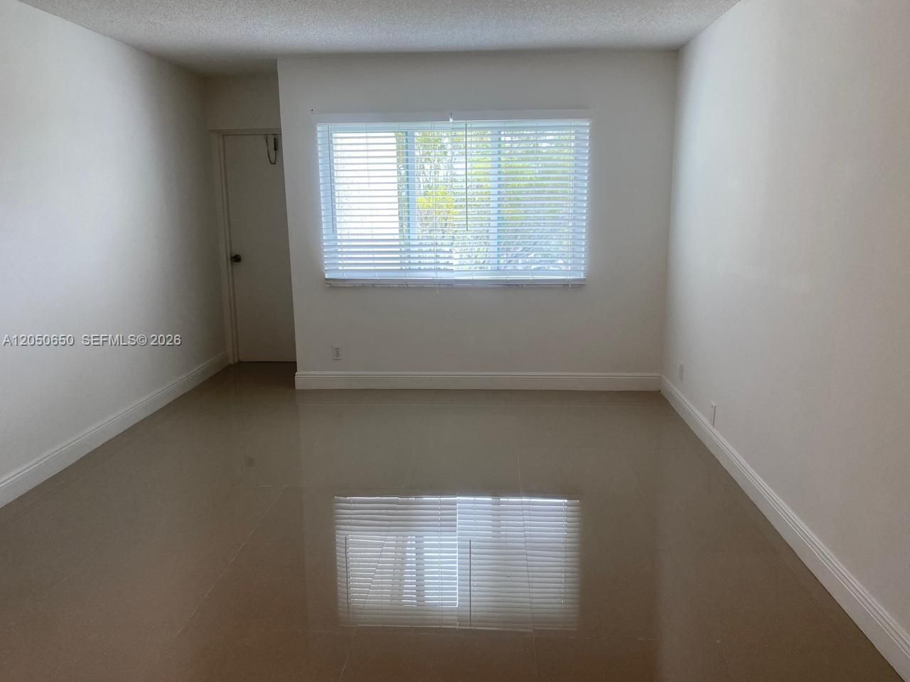 100 Lakeview Dr, Unit 316, Weston, FL 33326 Photo