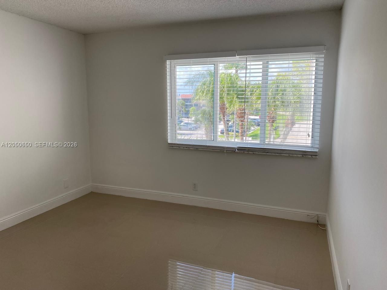 100 Lakeview Dr, Unit 316, Weston, FL 33326 Photo