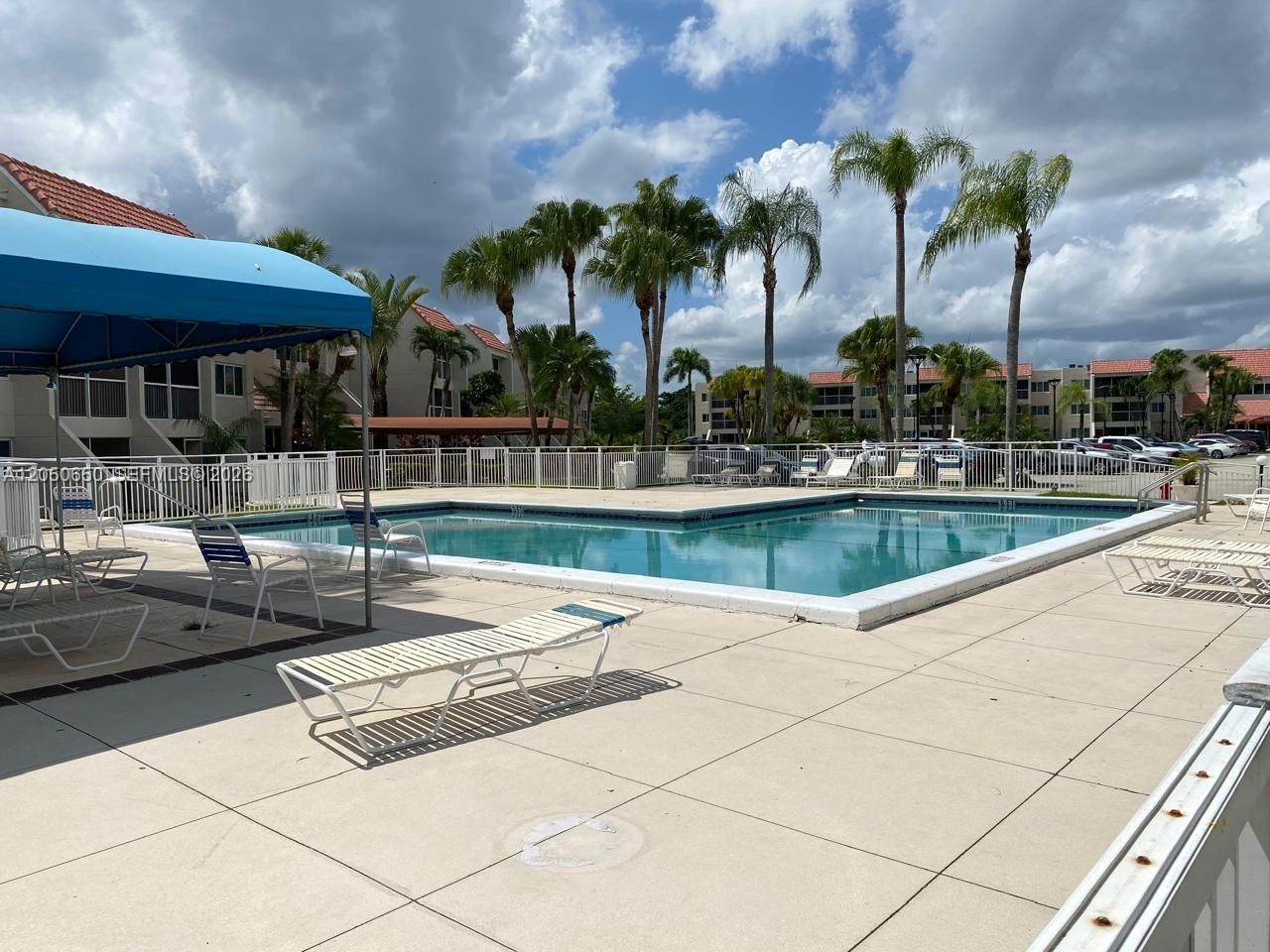 100 Lakeview Dr, Unit 316, Weston, FL 33326 Photo
