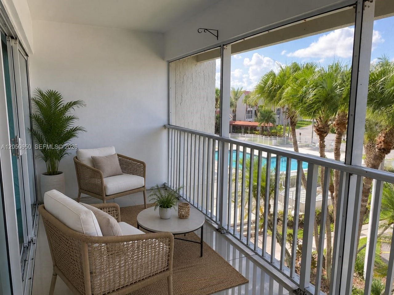 100 Lakeview Dr, Unit 316, Weston, FL 33326 Photo