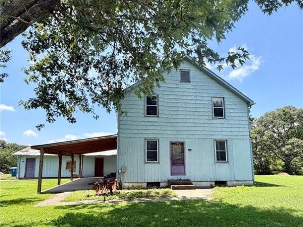 407 S Mulberry Street, Highland, IL 62249