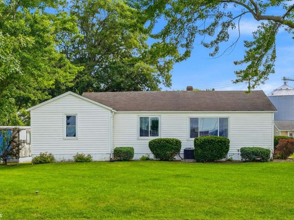 207 W Cummings, Wayland, IA 52654