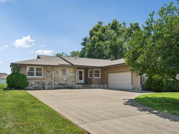 119 Stonehouse Dr , Gallatin, TN 37066