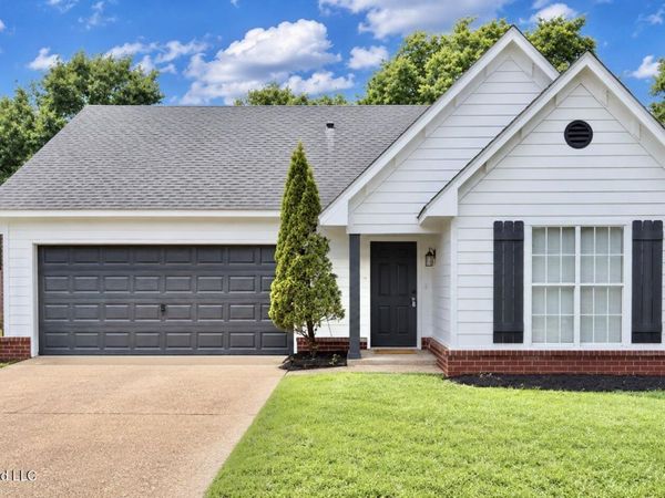 5635 Kentwood Drive, Horn Lake, MS 38637