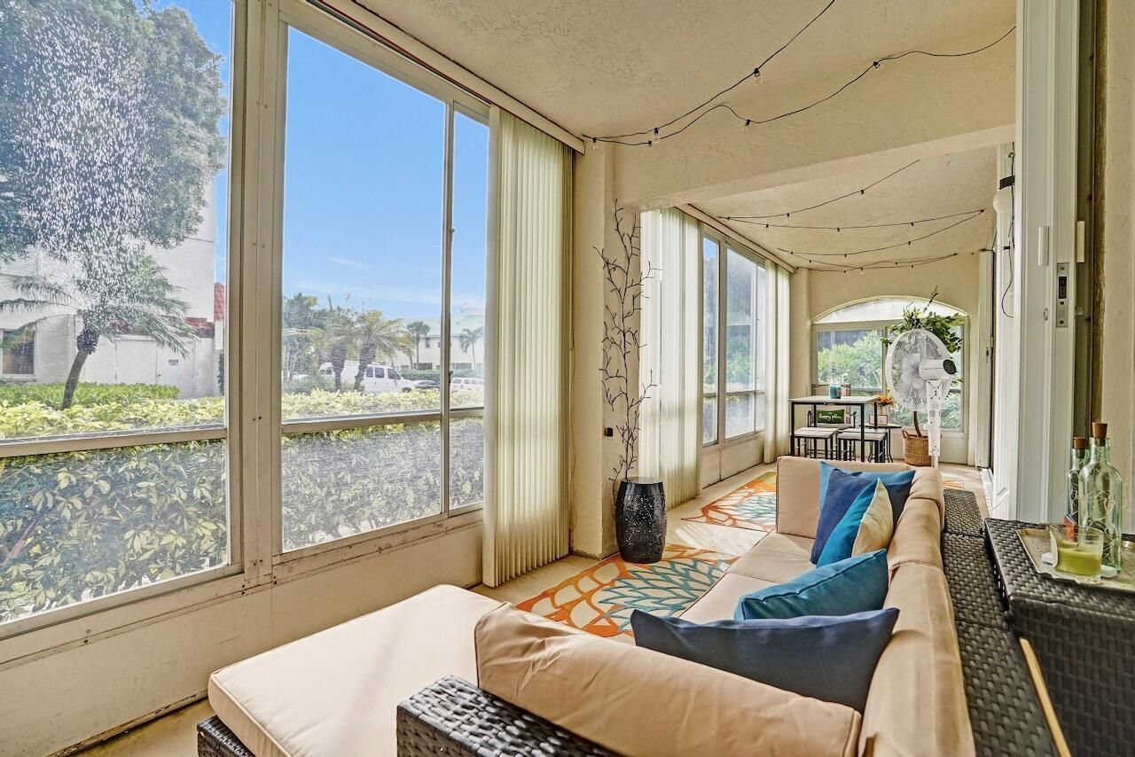 107 Half Moon Circle, Unit H1, Hypoluxo, FL 33462 Photo