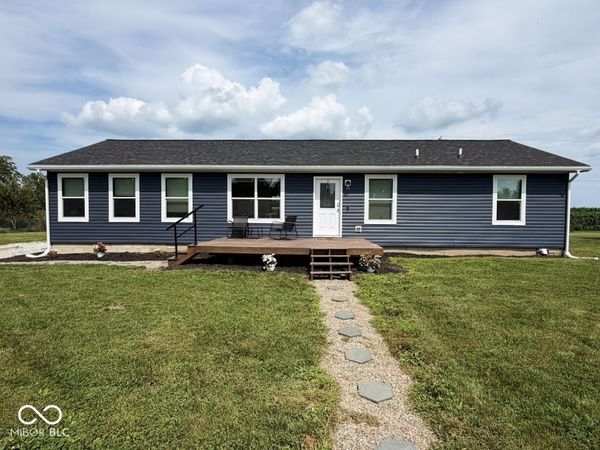 703 S Kerkhoff Avenue, Otterbein, IN 47970