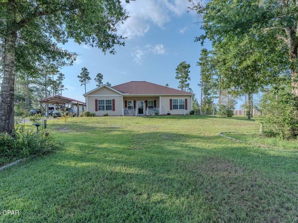 819 Ashley Circle, Alford, FL 32420