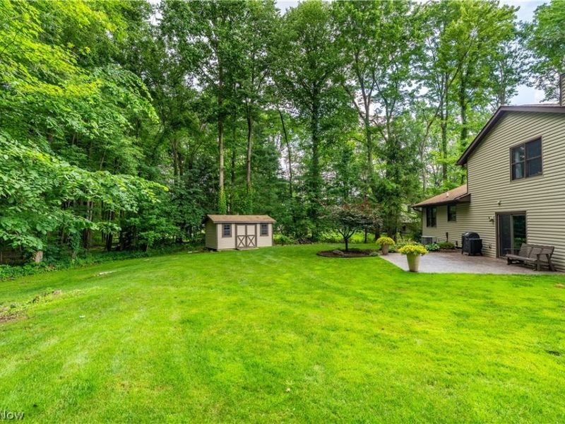 563 Kapity Drive, Mogadore, OH 44260 Photo 7