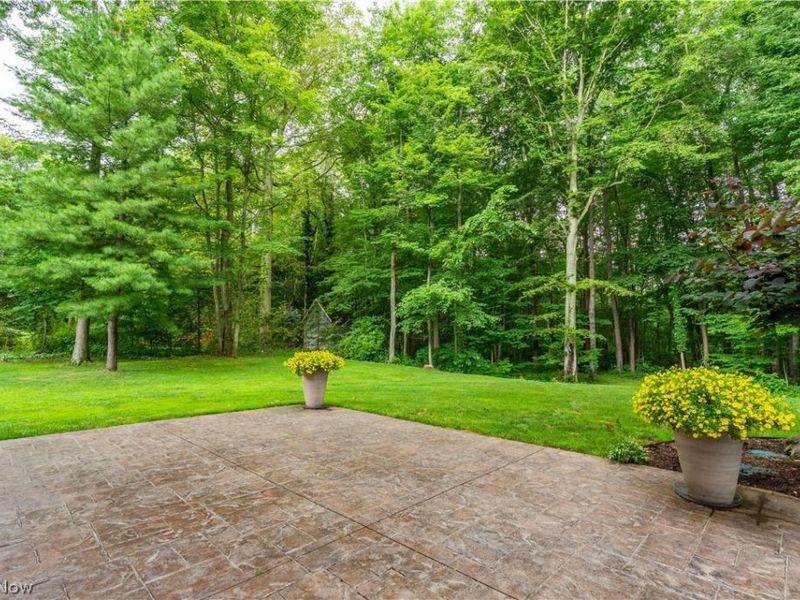 563 Kapity Drive, Mogadore, OH 44260 Photo 8