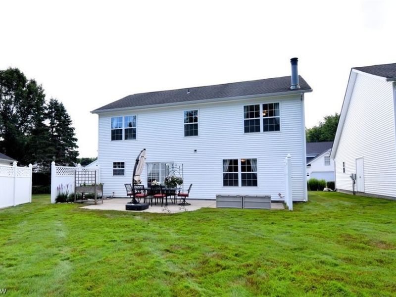 702 Jonquil Lane, Madison, OH 44057 Photo 2