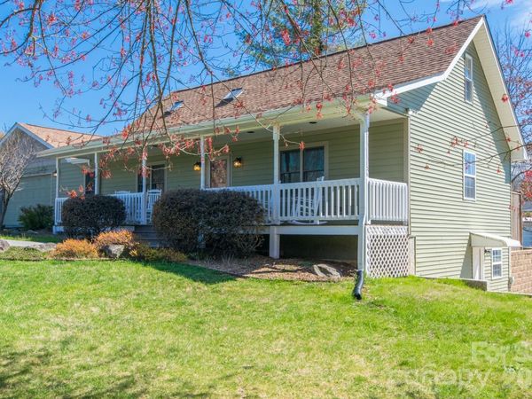43 Evan Tyler Lane, Horse Shoe, NC 28742