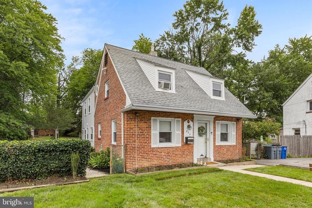 822 WYNDOM TERRACE , SECANE, PA 19018