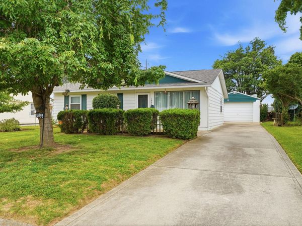 1096 Moncrief Avenue , Columbus, OH 43207