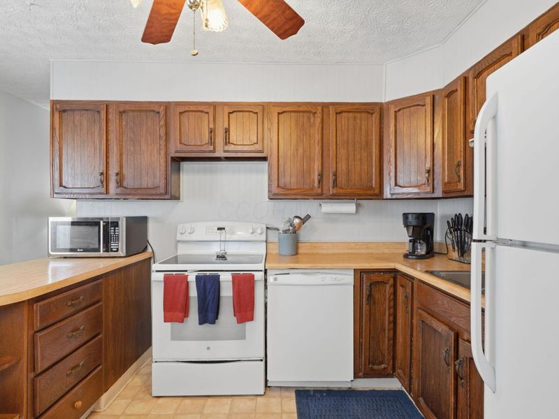 1096 Moncrief Avenue, Columbus, OH 43207 Photo 6