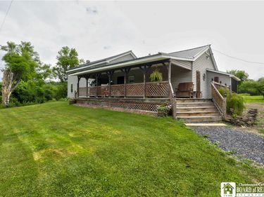 3046 Carpenter Pringle Road, Ashville, NY 14710