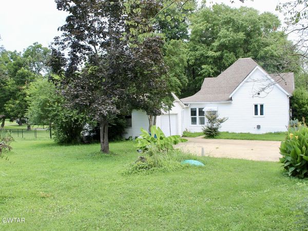 9 Poplar Street, Friendship, TN 38034