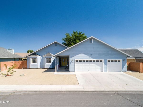 454 Mallard Way, Fernley, NV 89408