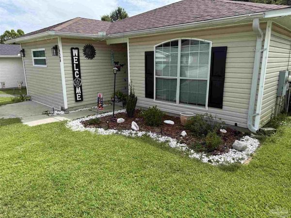 10568 Wilderness Ln, Pensacola, FL 32534