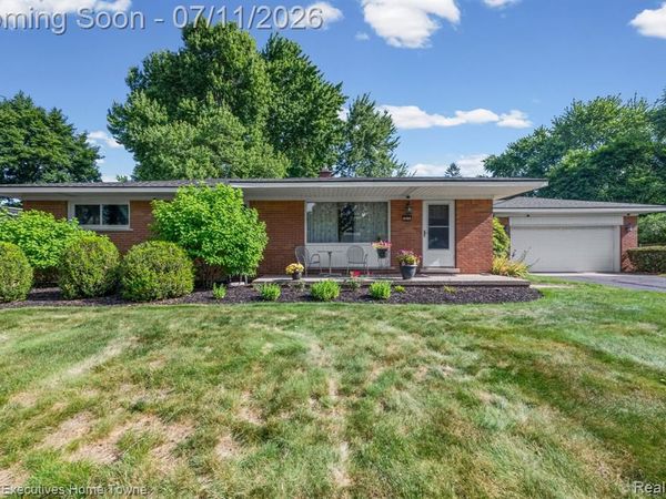5615 Althea Street, Shelby Twp, MI 48316