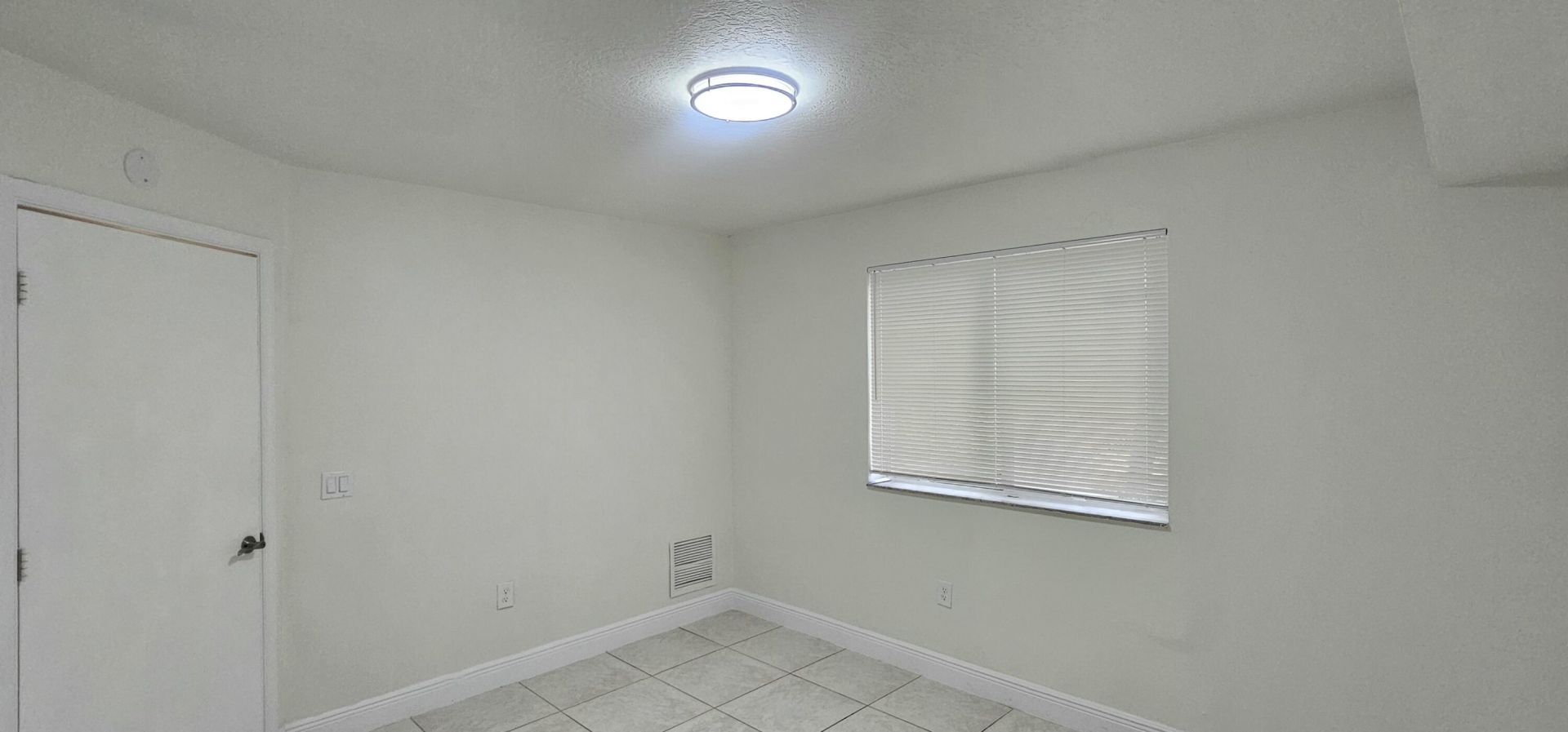 3810 N Jog Road, Unit 102, West Palm Beach, FL 33411 Photo