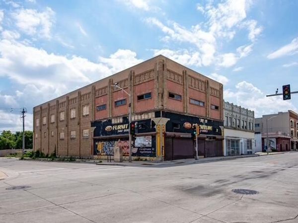 1301 W Vliet STREET, Milwaukee, WI 53205